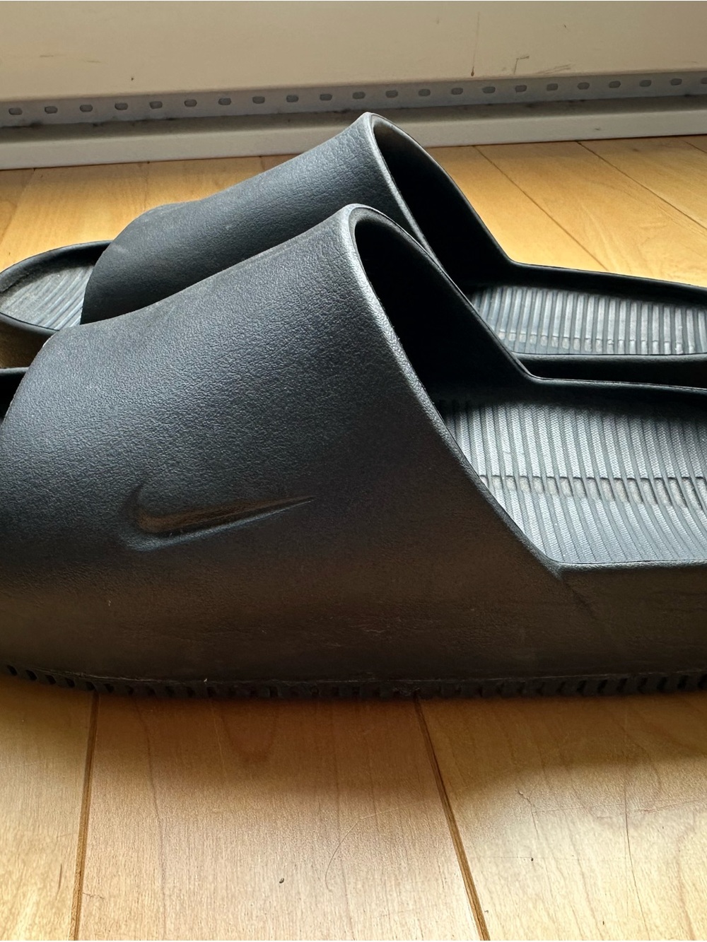 Nike Men’s Black Cushioned Slide Sandals